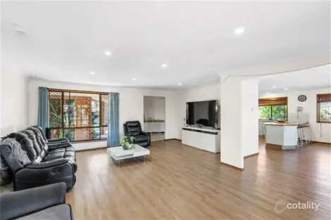 Property photo of 8 Cocos Crescent Broadbeach Waters QLD 4218