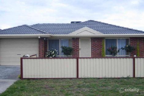 Property photo of 10 Elanora Way Hampton Park VIC 3976