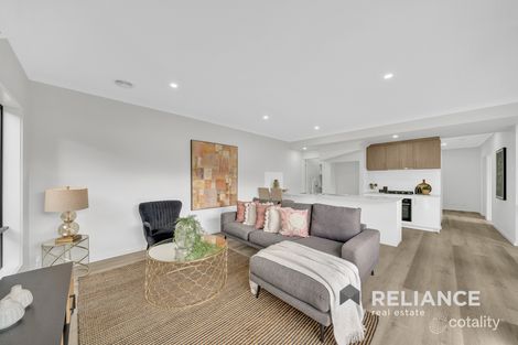 Property photo of 2/20 Bourke Crescent Hoppers Crossing VIC 3029
