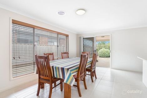 Property photo of 19 Lilyturf Drive Tarneit VIC 3029