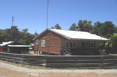 Property photo of 20 Sollya Crescent Dwellingup WA 6213