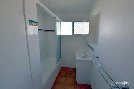 Property photo of 31 John Dory Drive Toolooa QLD 4680