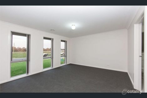 Property photo of 216 Rivergum Drive East Albury NSW 2640