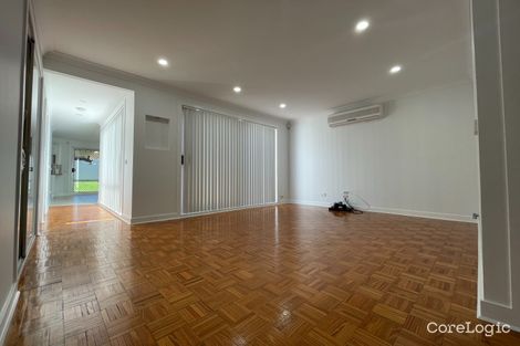 Property photo of 19 Sparrow Lane Green Valley NSW 2168