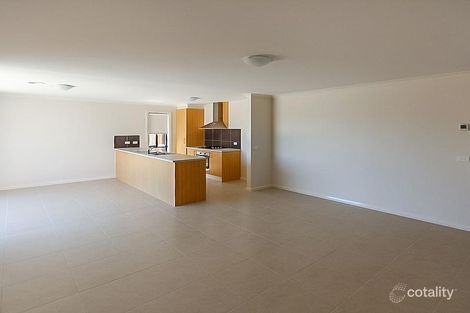 Property photo of 11 Gosse Crescent Brookfield VIC 3338