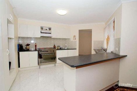 Property photo of 4 Lindsay Crescent Lynbrook VIC 3975