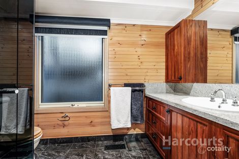 Property photo of 2 Boyle Close Wantirna South VIC 3152