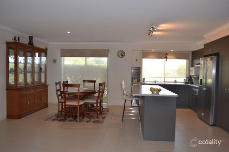 Property photo of 17 Endeavour Place Inverloch VIC 3996