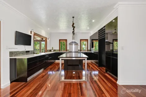 Property photo of 14 Shoalmarra Drive Mount Low QLD 4818