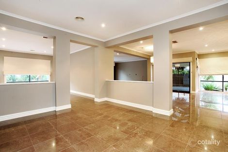 Property photo of 20 Lyme Park Circle Caroline Springs VIC 3023