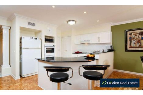 Property photo of 40 Montbrae Circuit Narre Warren North VIC 3804