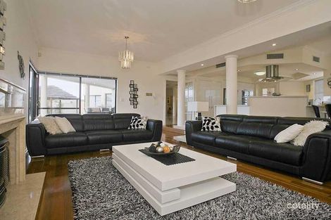 Property photo of 10 Viewcrest Rise Coogee WA 6166