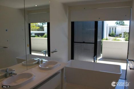 Property photo of 41 Theatre Drive Benowa QLD 4217