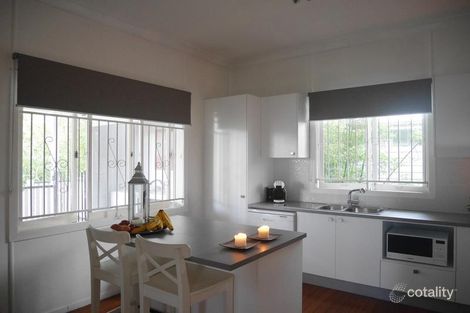 Property photo of 64 Englefield Road Oxley QLD 4075