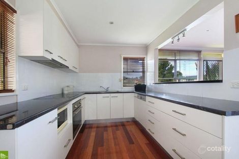 Property photo of 16 Eleebana Crescent Koonawarra NSW 2530