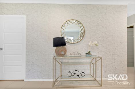 Property photo of 22 Shale Way Wollert VIC 3750