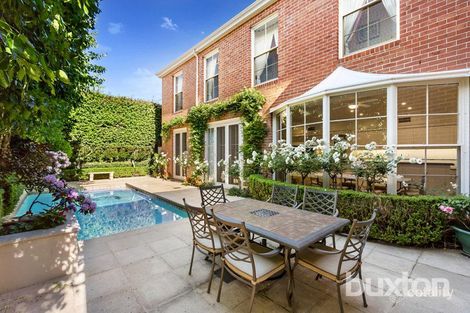 Property photo of 21 Langdon Road Caulfield North VIC 3161