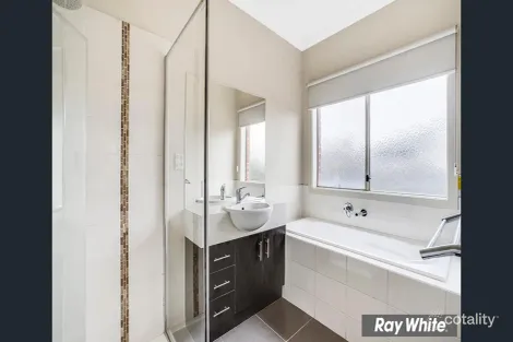 Property photo of 39 Safari Drive Tarneit VIC 3029