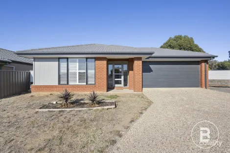 10 Shamrock Ct, Maryborough, VIC 3465