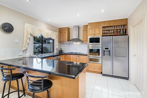 Property photo of 5 Burgundy Way Narre Warren South VIC 3805