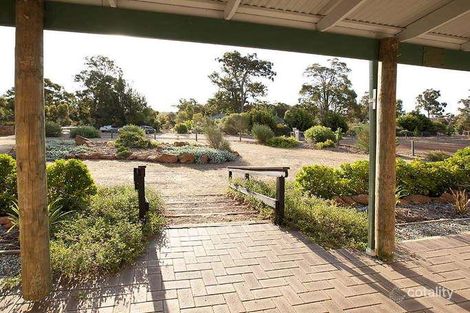 Property photo of 11 Hibbertia Court Jarrahdale WA 6124