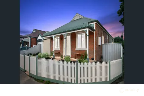 Property photo of 10 Tusmore Rise Craigieburn VIC 3064