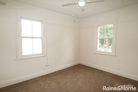 Property photo of 10 Baylis Street Wagga Wagga NSW 2650