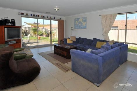Property photo of 15 Peartree Grove Burnside Heights VIC 3023