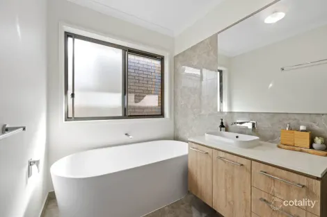 Property photo of 65 Jeanine Nirimba QLD 4551