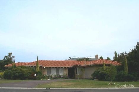 4 Bronte Cl, Kallaroo, WA 6025