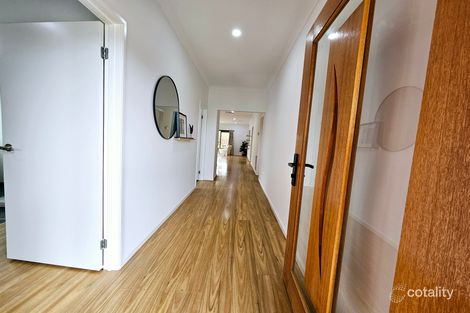 Property photo of 2 Malanda Place Truganina VIC 3029