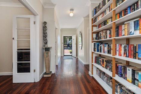 77 London St, Mount Hawthorn, WA 6016