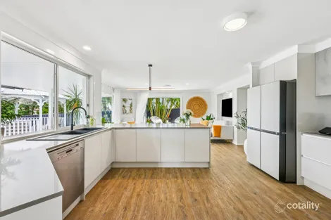 Property photo of 18 Anglesea Court Robina QLD 4226
