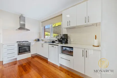 Property photo of 9 Lewton Road Mount Waverley VIC 3149