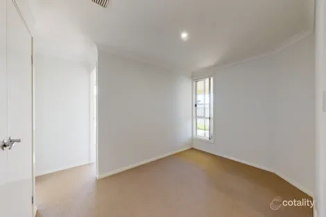 Property photo of 23 Sherrard Crescent Dubbo NSW 2830