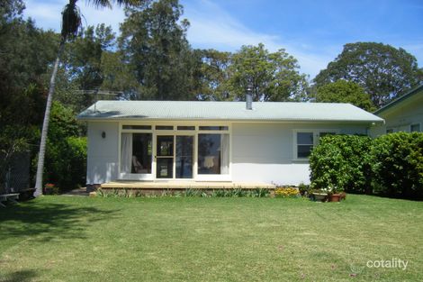 Property photo of 28 Bambury Avenue Summerland Point NSW 2259