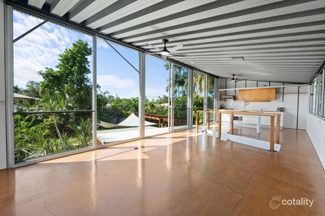 11 Granadilla St, Holloways Beach, QLD 4878