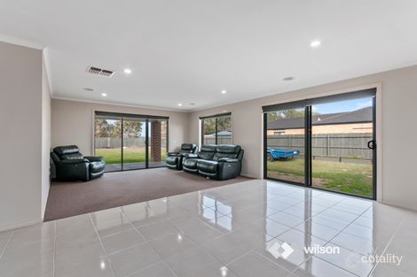Property photo of 20 Rowley Close Rosedale VIC 3847