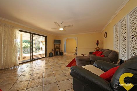 Property photo of 35 Crestleigh Court Morayfield QLD 4506