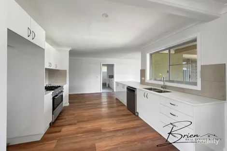 Property photo of 10 Oxley Circle Dubbo NSW 2830