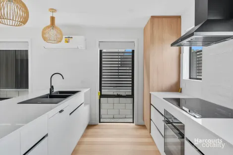 Property photo of 2/32 Sunningdale Close Midway Point TAS 7171