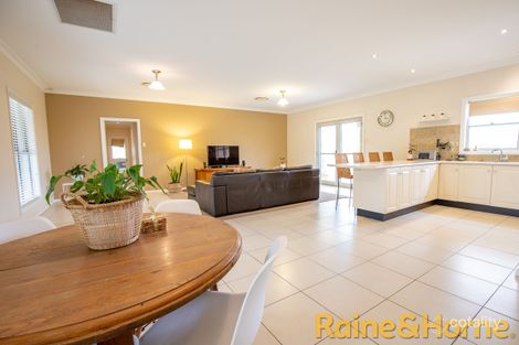 Property photo of 32 Crossley Drive Narromine NSW 2821