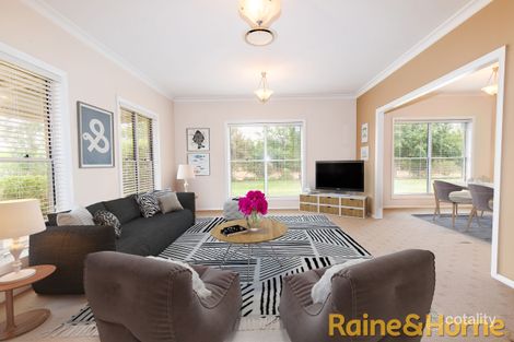 Property photo of 32 Crossley Drive Narromine NSW 2821