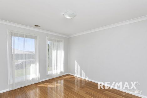 Property photo of 33 Strickland Drive Boorooma NSW 2650