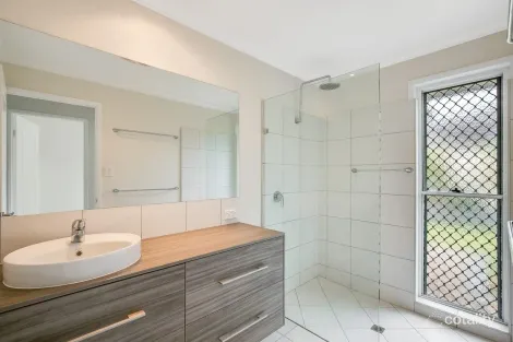 Property photo of 6 Kingfisher Drive Highfields QLD 4352