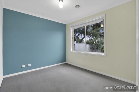 Property photo of 2 Macedon Close Caroline Springs VIC 3023