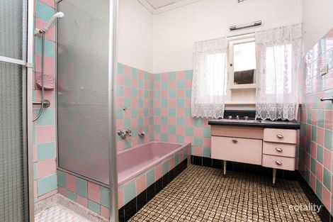 Property photo of 18 Raymond Street Sunshine West VIC 3020