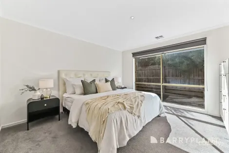 Property photo of 25 Charles Conder Place Berwick VIC 3806