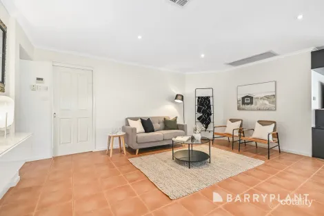 Property photo of 25 Charles Conder Place Berwick VIC 3806