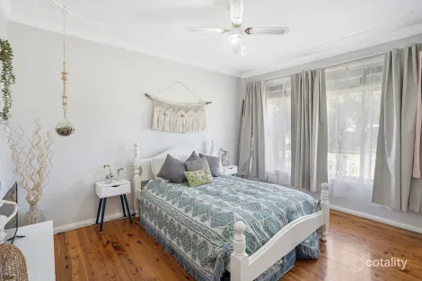 Property photo of 20 Harry Street Belmont South NSW 2280